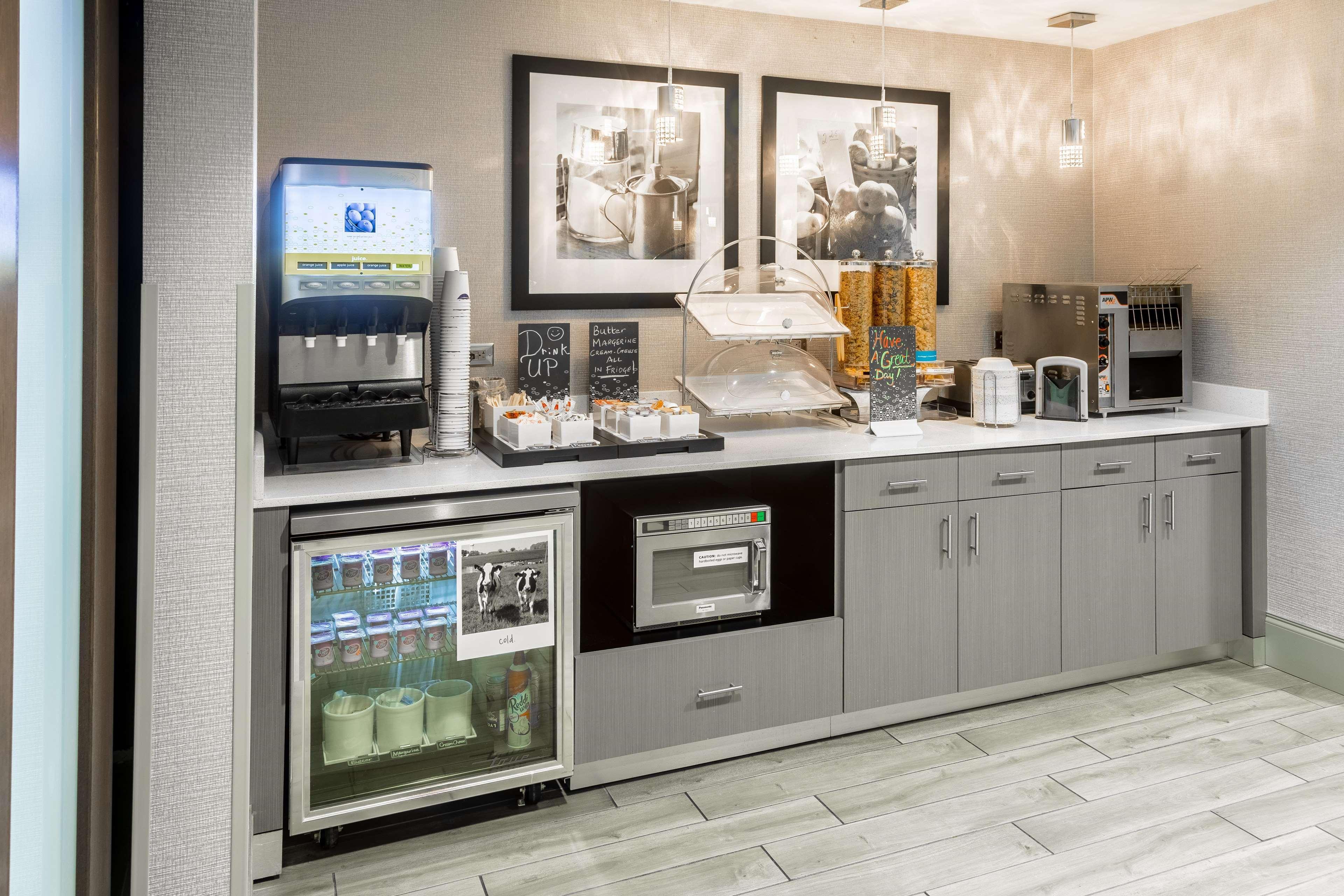 Hampton Inn & Suites ดับลิน ภายนอก รูปภาพ